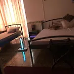 Casa Julius בית הארחה