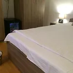בית הארחה Casa Julius קונסטנצה