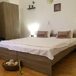 Casa Julius בית הארחה *